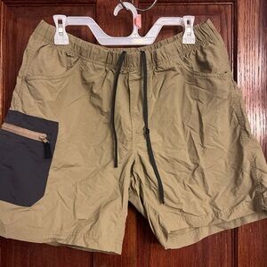 Merrell Brand Olive Green Hiking Shorts Large Men's Zip Pockets Elastic Waist